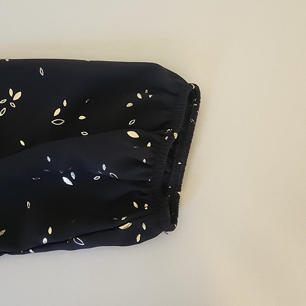 West Kei Black Floral Blouse Medium 3/4 Sleeve V-Neck Business Casual Top - Picture 7 of 13
